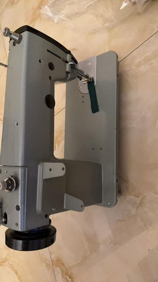 Halko TL-82 industrial sewing machine